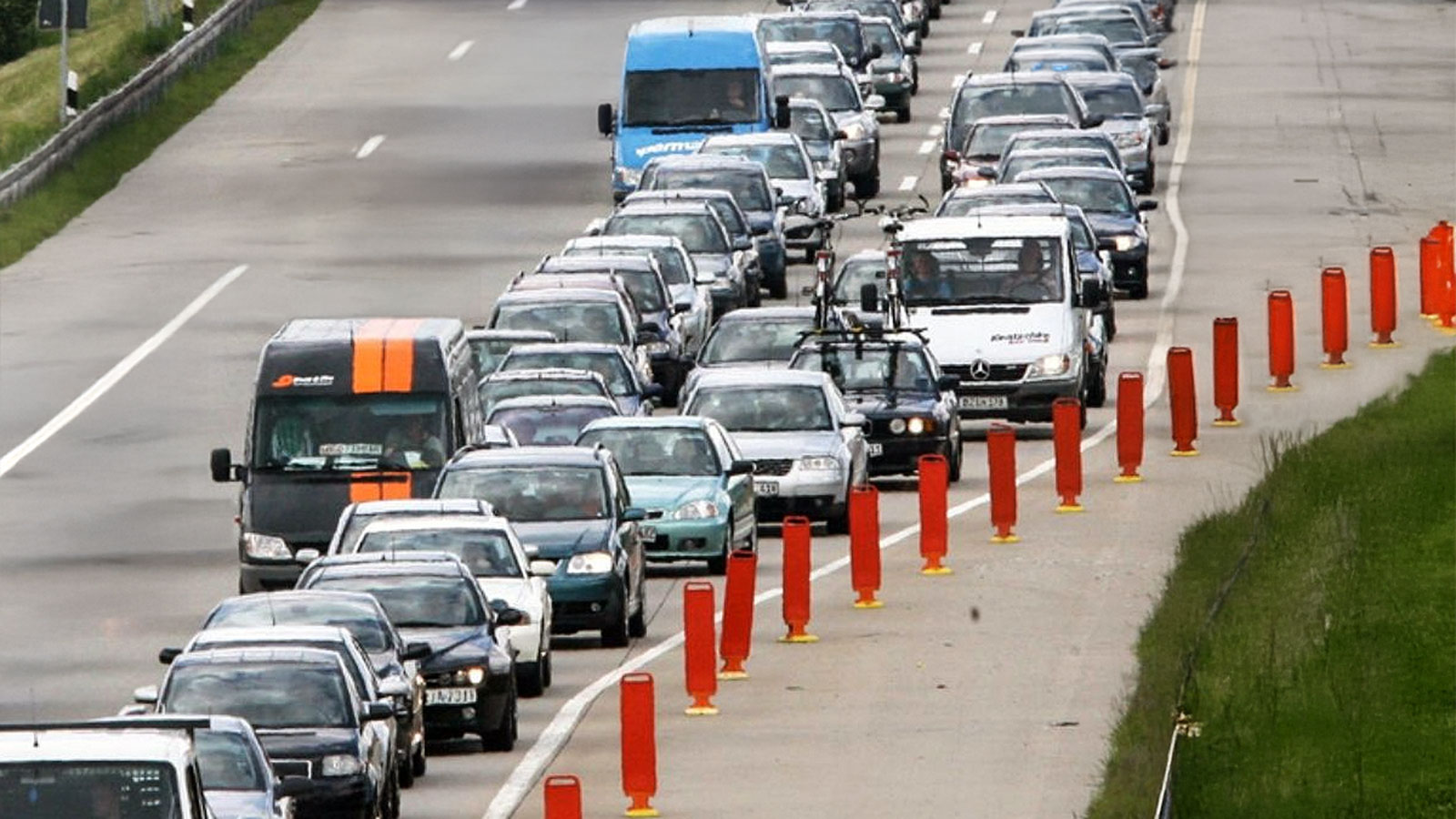 Τι είναι το Zipper Merge και πώς μειώνει το μποτιλιάρισμα