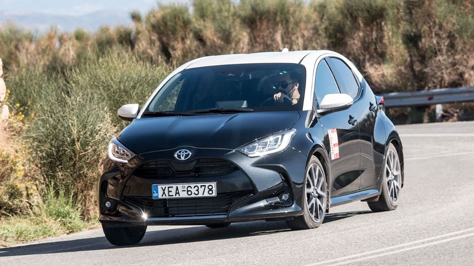 Το Toyota Yaris από την εμπρός πλευρά