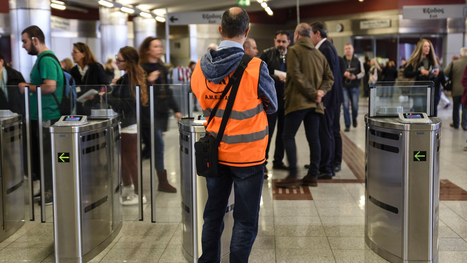 ΜΜΜ: 100άρικο το πρόστιμο για όσους μπαίνουν χωρίς εισιτήριο!