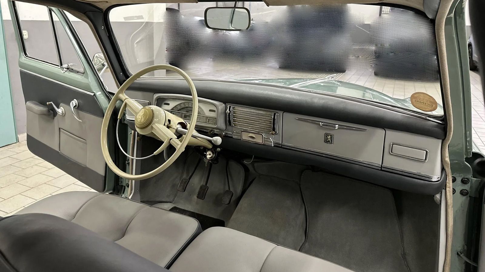 Στο σφυρί το Peugeot που οδηγούσε ο... Ferrari -Πόσα λεφτά έπιασε;