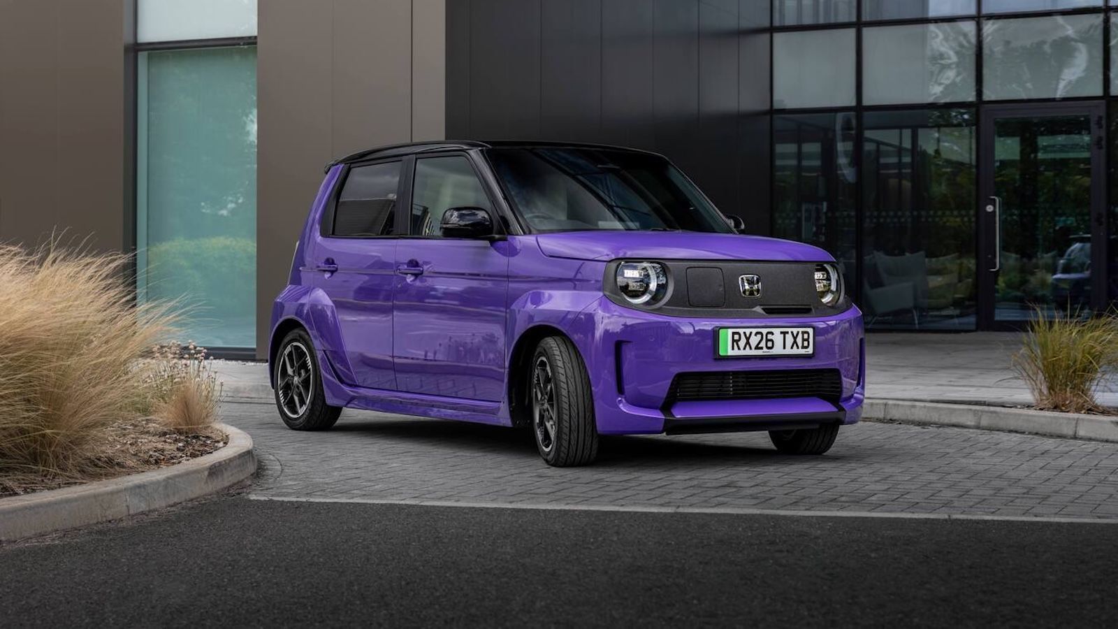 Αντλώντας έμπνευση από το εμβληματικό City Turbo II της δεκαετίας του 80 και βασισμένο στην πετυχημένη πλατφόρμα των ιαπωνικών «Kei cars», το Super-N 