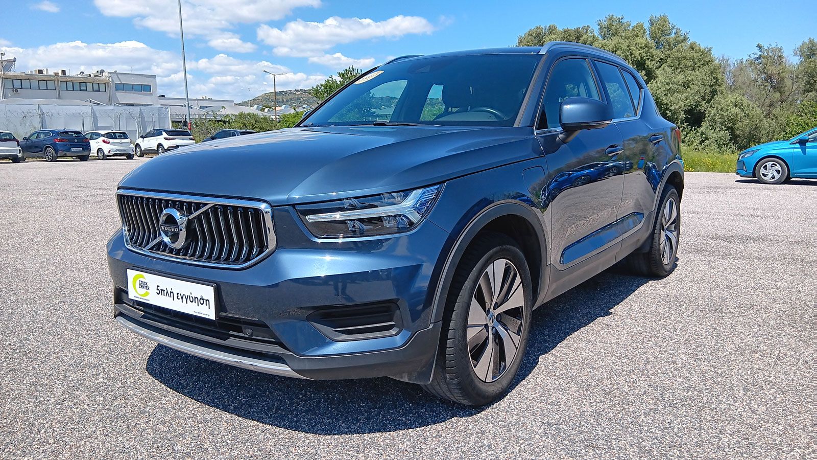 Το Volvo XC40 από την εμπρός αριστερή πλευρά