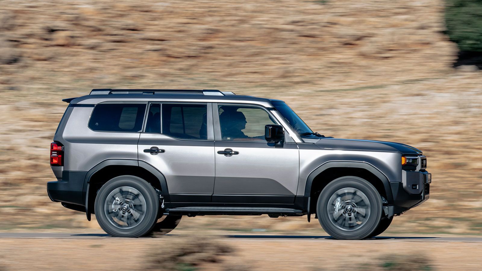 Στην καρδιά του Toyota Land Cruiser, βρίσκεται ένας 2,8 λίτρων turbodiesel κινητήρας, που αποδίδει 205 ίππους και 500 Nm ροπής.