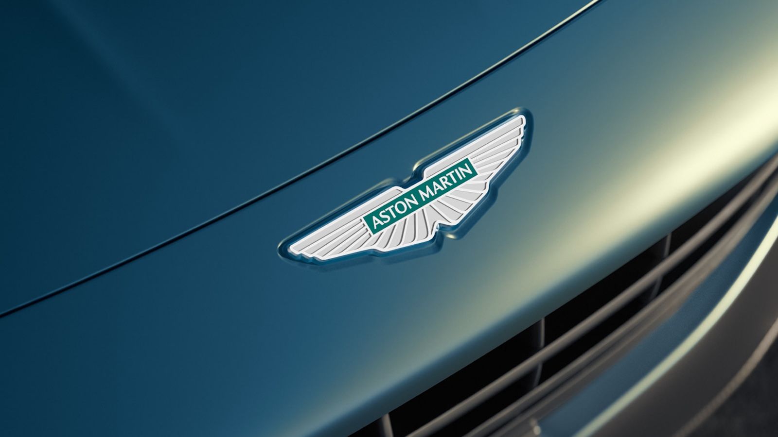 Aston Martin εναντίον Geely: Μια παράδοξη δικαστική διαμάχη για ένα ζευγάρι φτερά