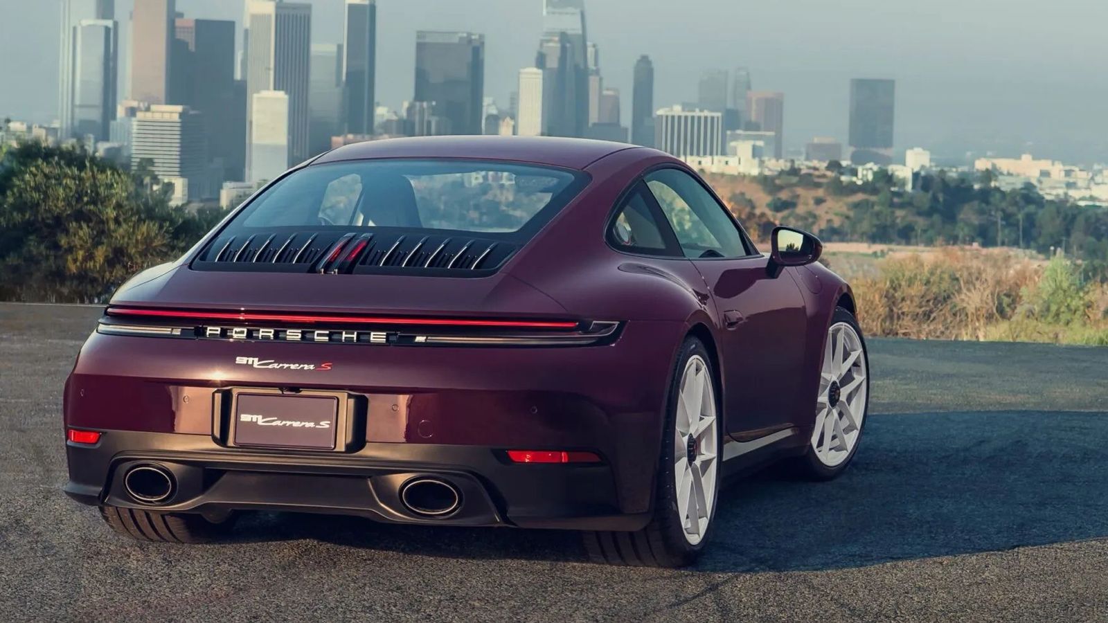 Porsche: Επιστρέφουν τα χειροκίνητα κιβώτια στην 911 Carrera S