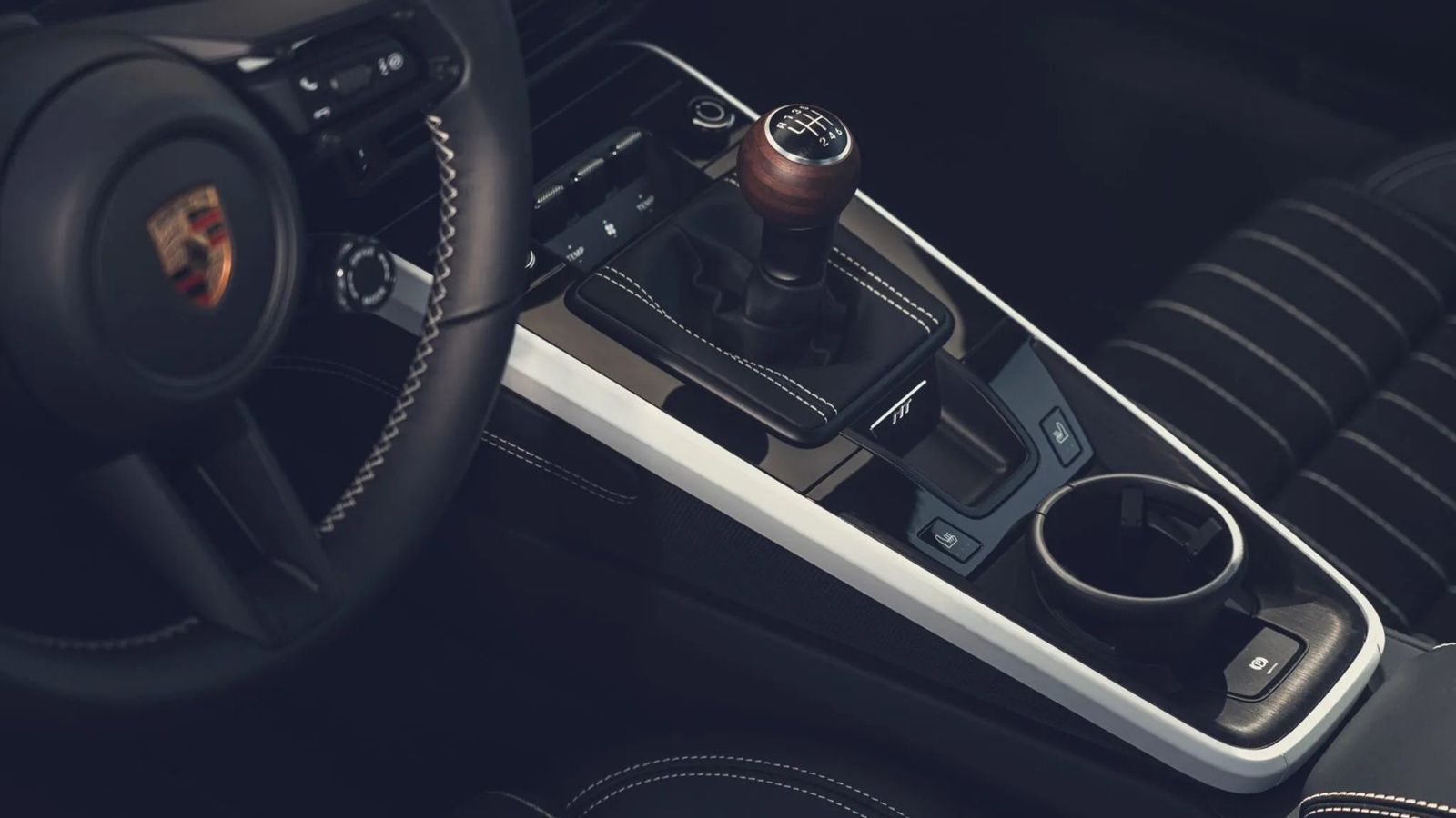 Porsche: Επιστρέφουν τα χειροκίνητα κιβώτια στην 911 Carrera S