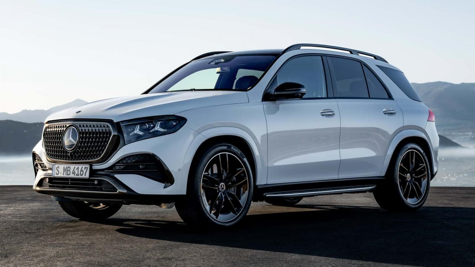 Αποκάλυψη για τις ανανεωμένες Mercedes GLE και GLE Coupe