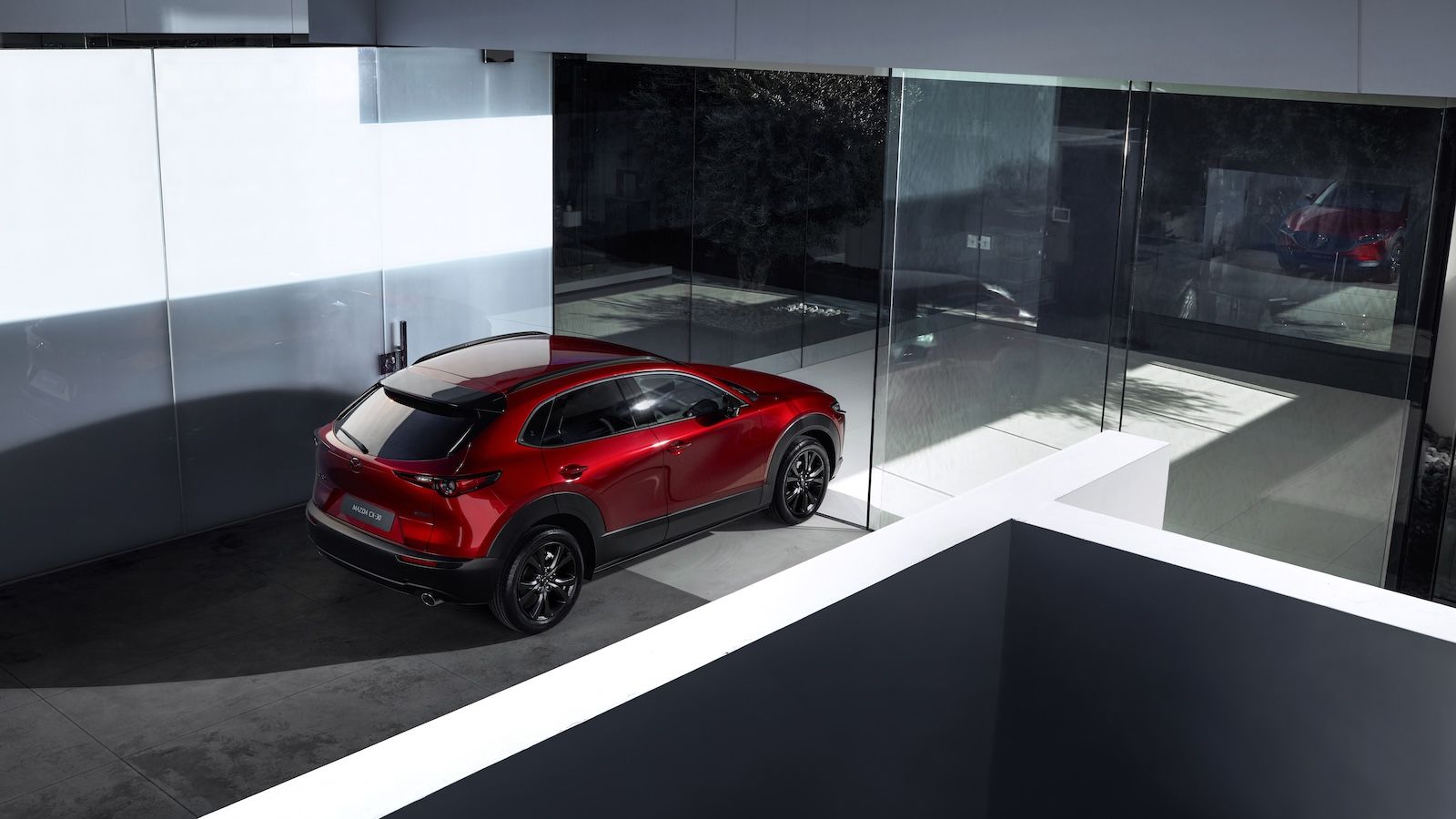 Ανανεωμένο Mazda CX-30: Με νέα έκδοση Homura Plus και αναβαθμισμένα συστήματα ασφαλείας