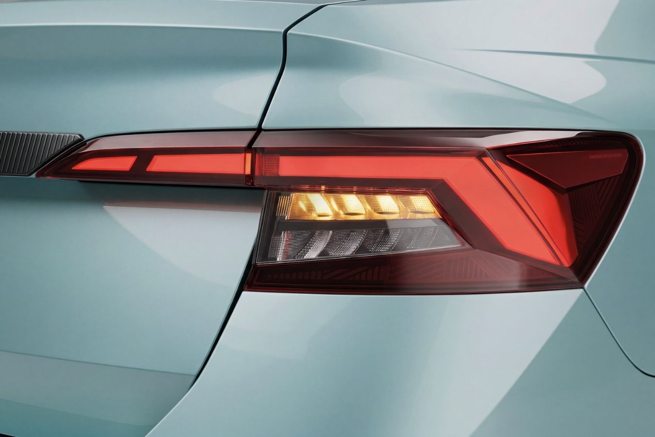 Ανανέωση για το Skoda Slavia: «Προάγγελος» για το επερχόμενο facelift του Fabia