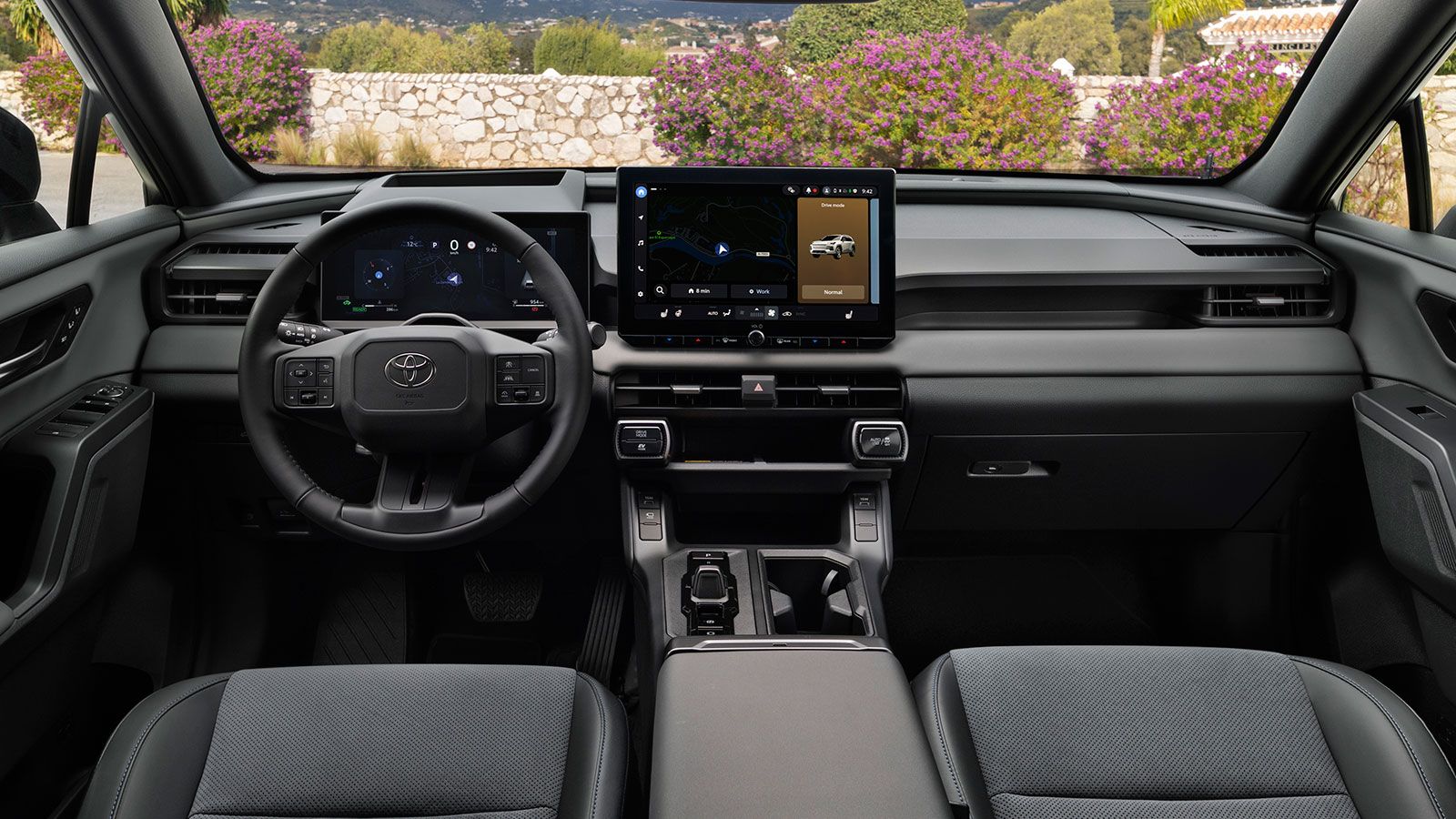 Το ψηφιακό περιβάλλον του Toyota RAV4 ενσωματώνει προηγμένες υπηρεσίες συνδεσιμότητας, όπως πλοήγηση με Google και λειτουργίες πολυμέσων, δημιουργώντα