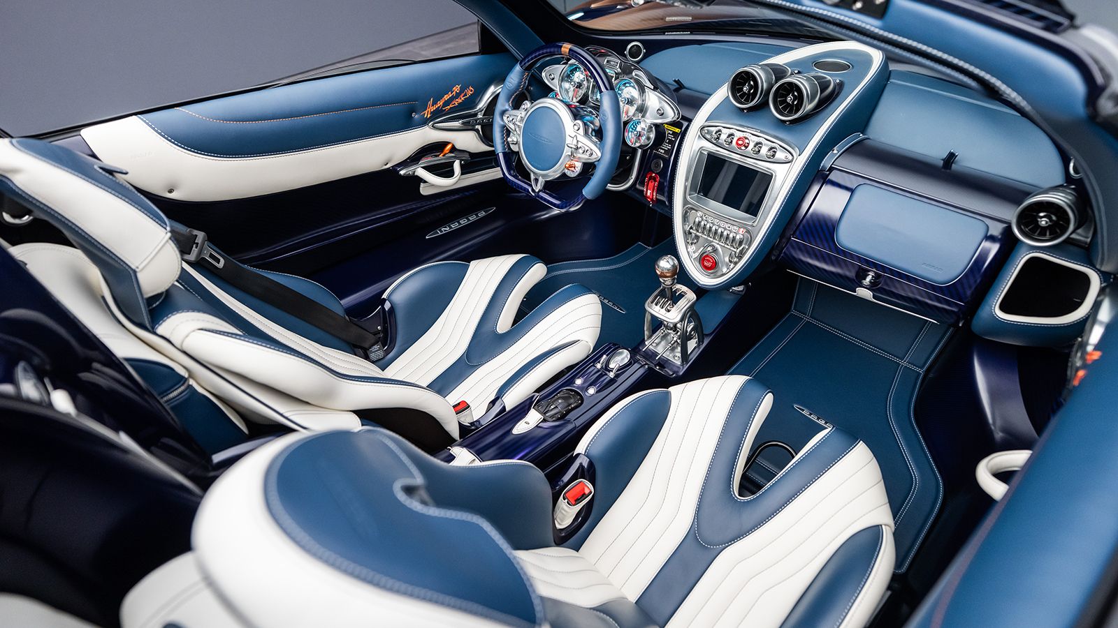 Η νέα Pagani Huayra 70 Derecho ήρθε με V12 μοτέρ και 864 άλογα! 