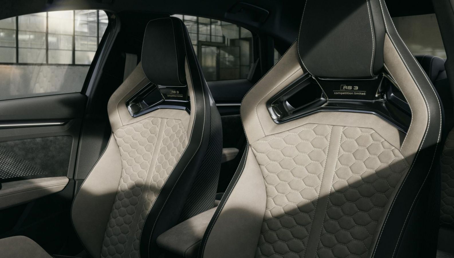 Στην Ελλάδα 2 από τα 750 συλλεκτικά Audi RS3 Competition Limited των 400 ίππων!