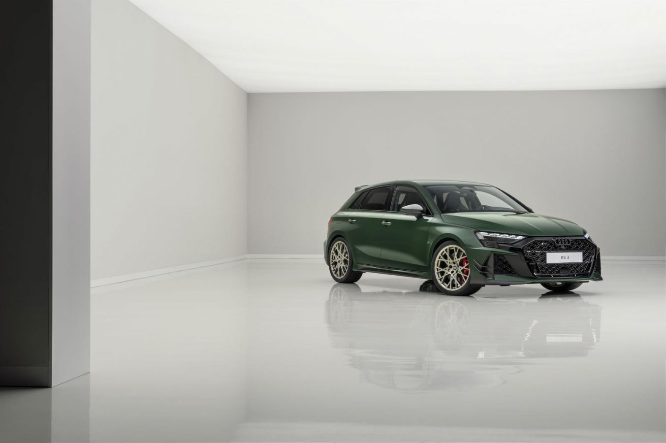 Στην Ελλάδα 2 από τα 750 συλλεκτικά Audi RS3 Competition Limited των 400 ίππων!