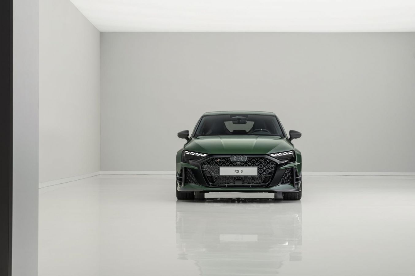 Στην Ελλάδα 2 από τα 750 συλλεκτικά Audi RS3 Competition Limited των 400 ίππων!