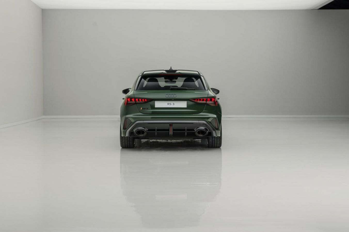 Στην Ελλάδα 2 από τα 750 συλλεκτικά Audi RS3 Competition Limited των 400 ίππων!