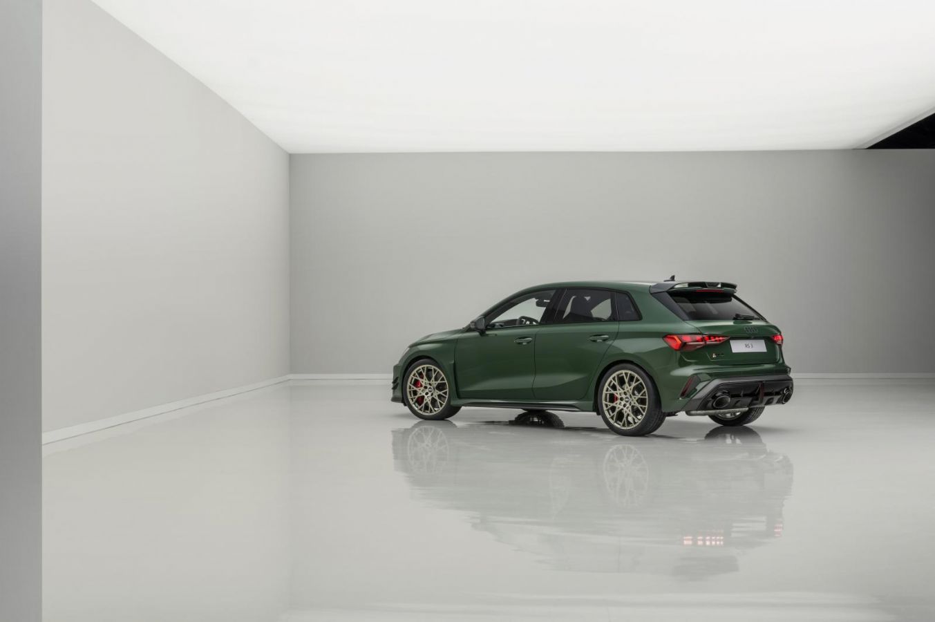 Στην Ελλάδα 2 από τα 750 συλλεκτικά Audi RS3 Competition Limited των 400 ίππων!