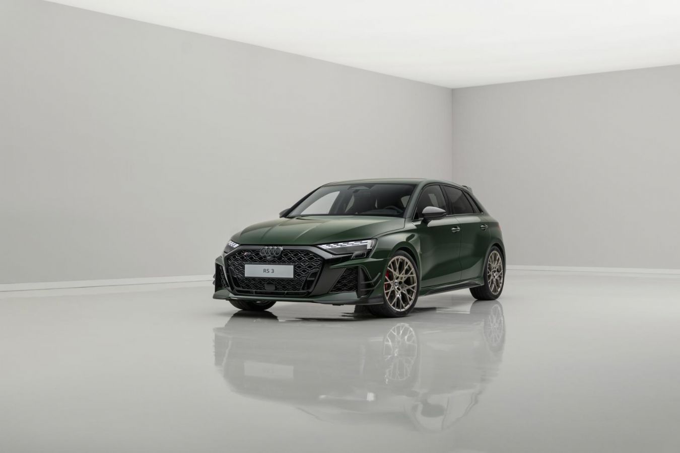 Στην Ελλάδα 2 από τα 750 συλλεκτικά Audi RS3 Competition Limited των 400 ίππων!