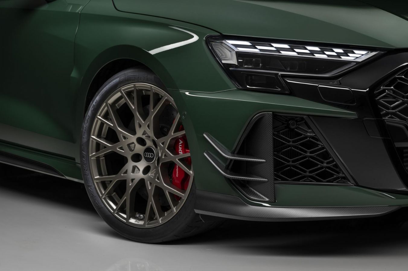 Στην Ελλάδα 2 από τα 750 συλλεκτικά Audi RS3 Competition Limited των 400 ίππων!