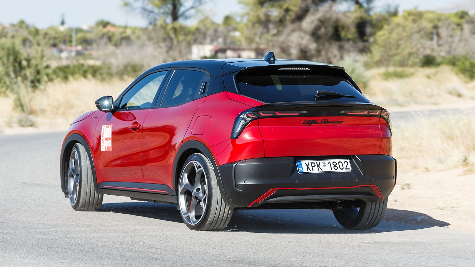 H κορυφαία σε όλα της έκδοση Veloce της Alfa Romeo Junior έχει 280 ίππους και διαφορικό Torsen στον εμπρός άξονα και είναι το πιο σπορ και γρήγορο δικ
