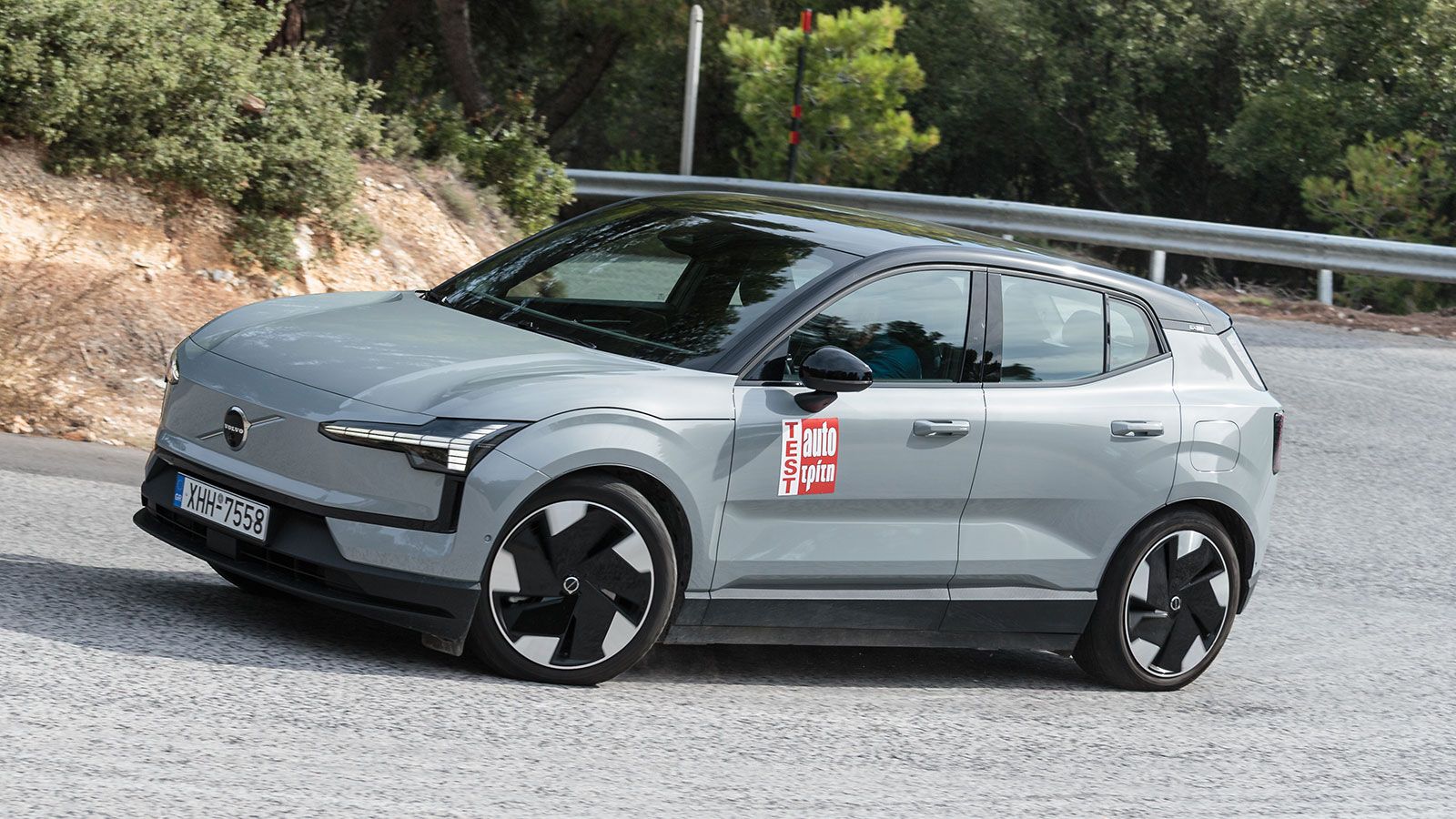 Κομψό αισθητικά είναι το Volvo EX30 το οποίο προβάλλει εκλεπτυσμένο χαρακτήρα.