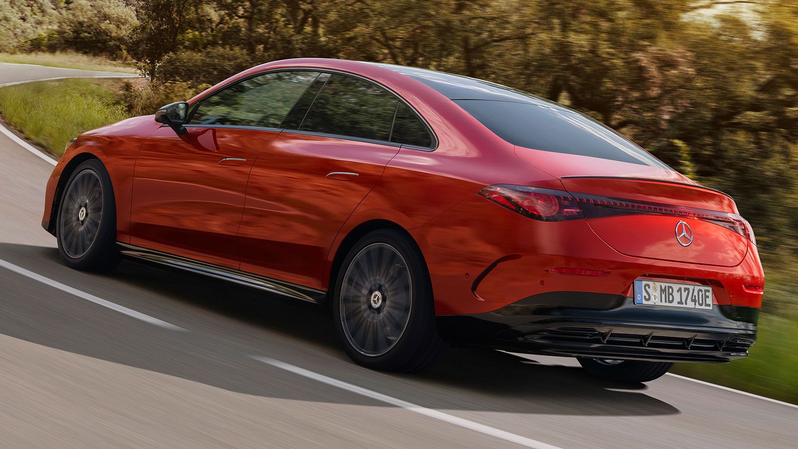Η νέα Mercedes-Benz CLA with EQ technology έχει μεγάλη μπαταρία (85 kWh), κορυφαία αεροδυναμική (Cd = 0,21) και προσφέρει αυτονομία έως 792 χλμ..Οι εκ