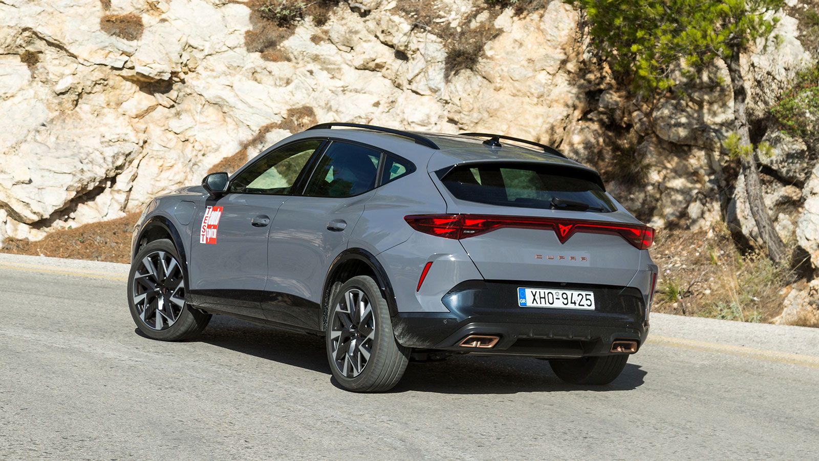 CUPRA Formentor:  Το πιο σπορ plug-in υβριδικό και κορυφαίο στο elk test