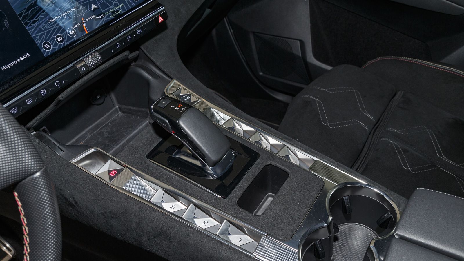 Δοκιμή DS 7 Ε-Τense 4X4 300 PS -Το avante garde SUV που «διαβάζει» το δρόμο