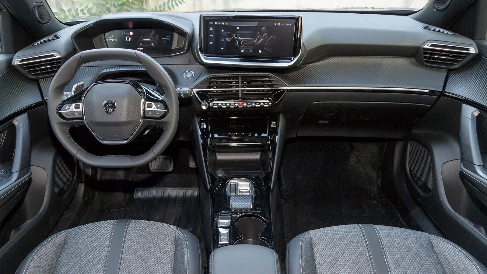 Tο Peugeot 2008 έχει βαθμολογηθεί με 80 στα 100 σε αίσθηση πολυτέλειας, την πιο υψηλή ανάμεσα στα mainstream μοντέλα.