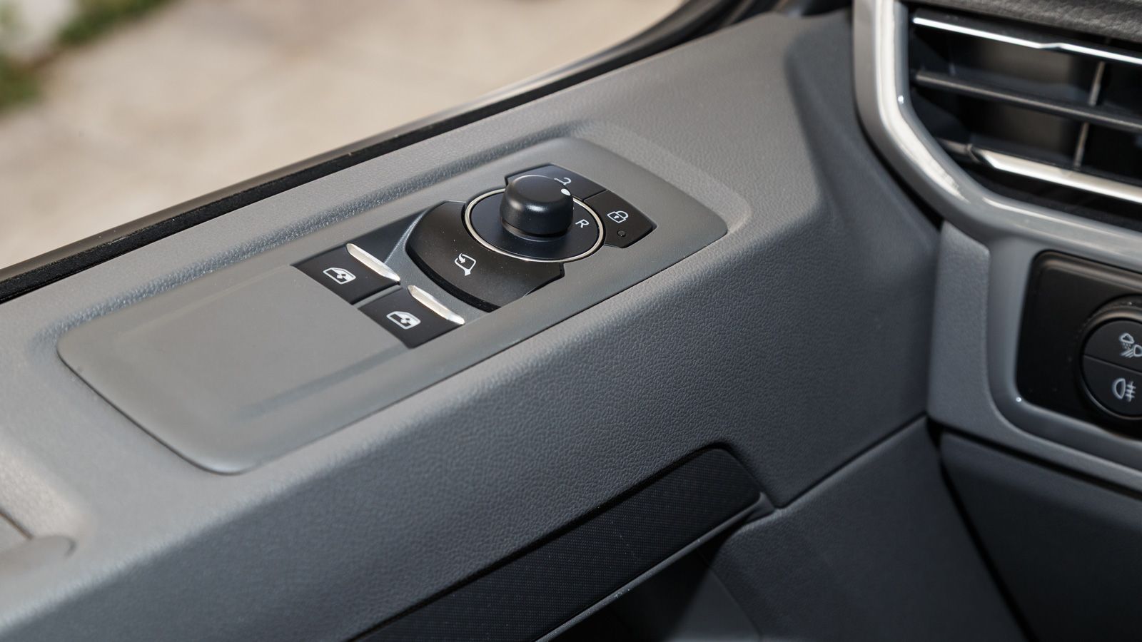Δοκιμή VW e-Caravelle Long -Ηλεκτρικό με 286 άλογα & 225 χλμ αυτονομία