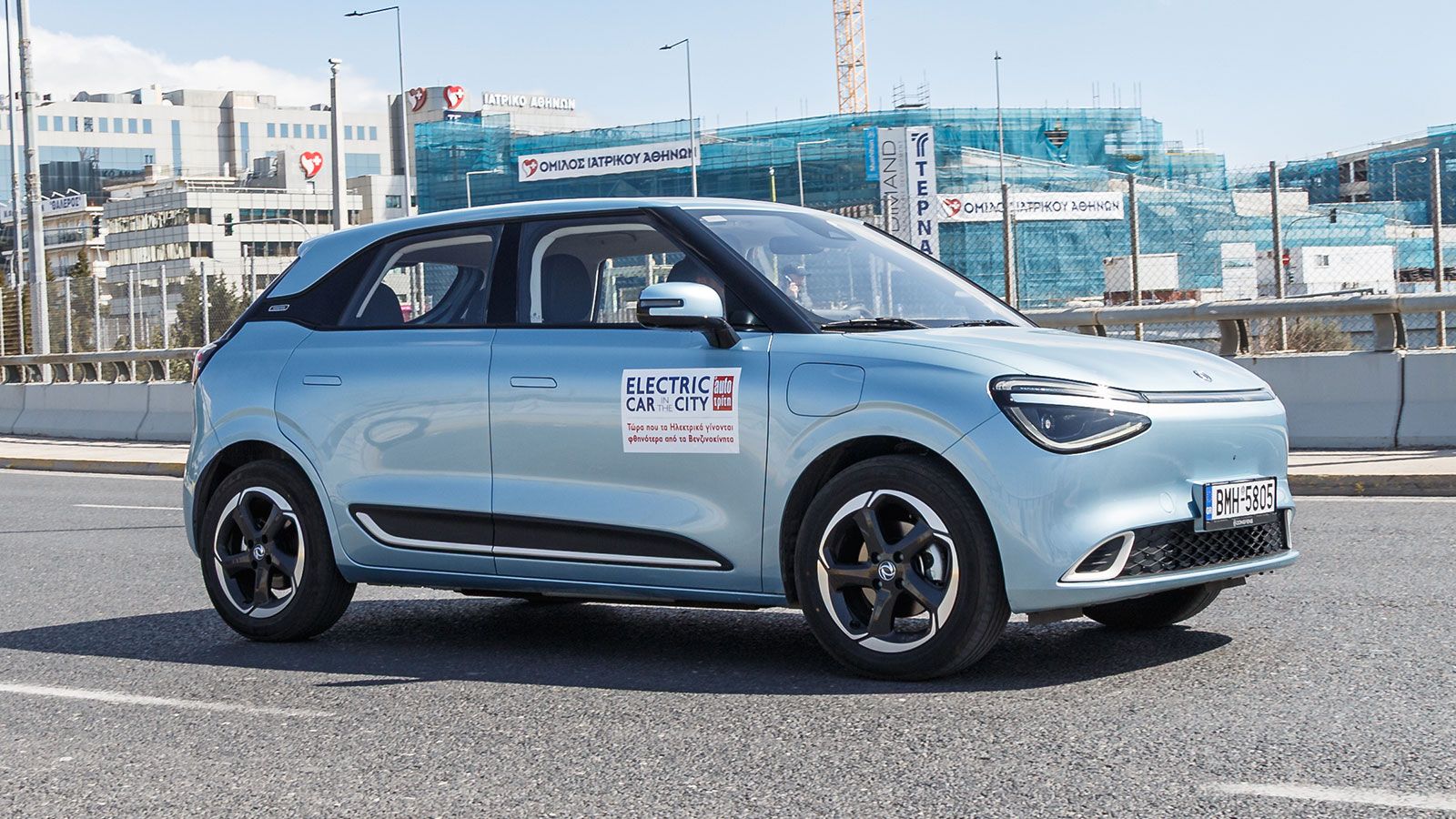 To Dongfeng Box έχει κινητήρα 95 ίππων και μπαταρία χωρητικότητας 43 kWh. Αυτός ο συνδυασμός του εξασφαλίζει χαμηλή κατανάλωση (10,4 kWh/100 χλμ.) και