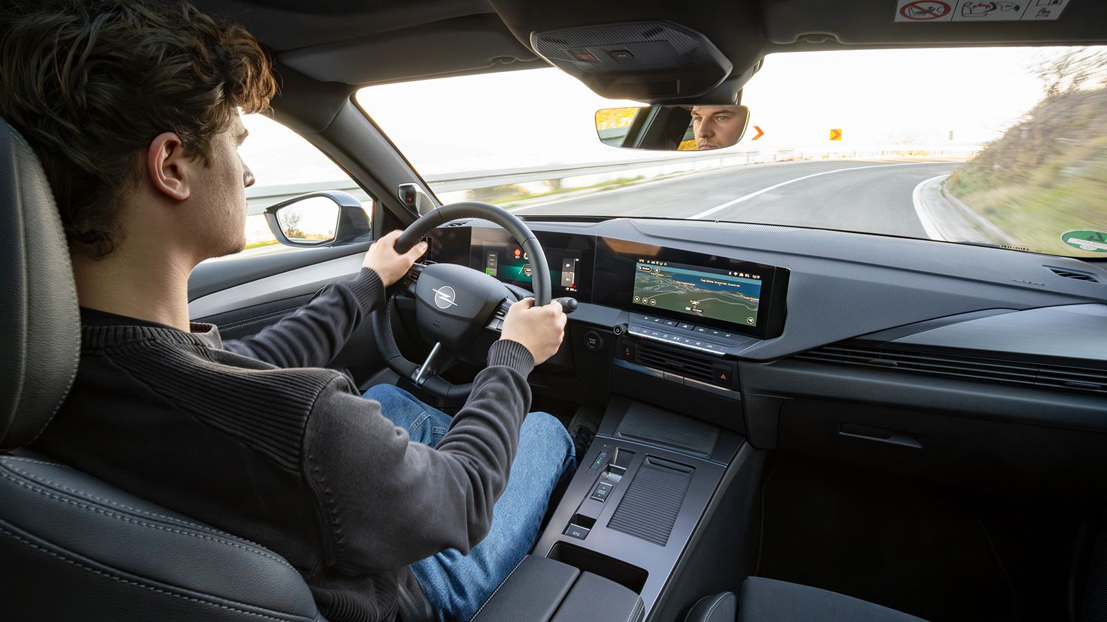 Opel Astra εσωτερικό
