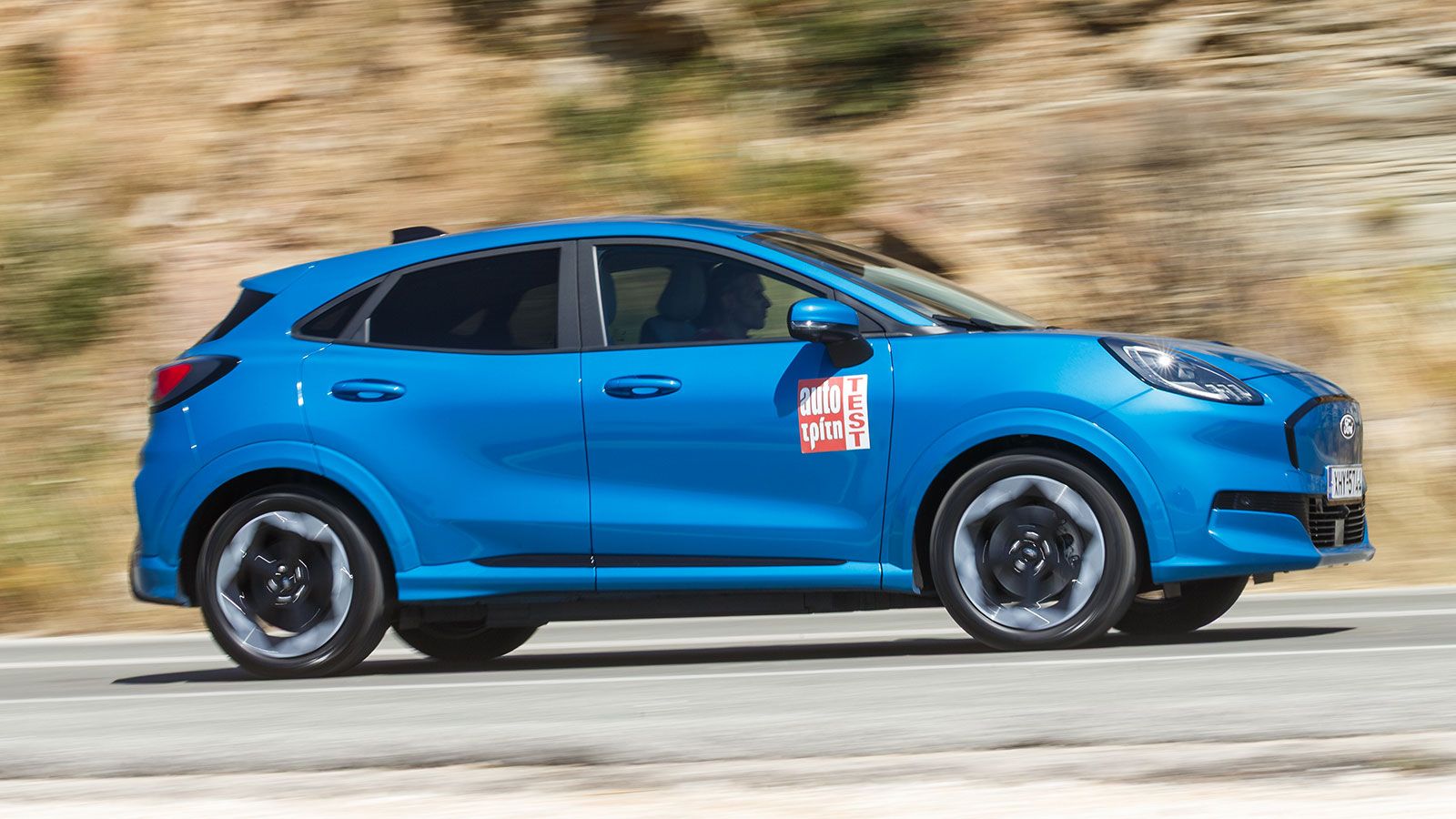 Με 33 χλμ. τη μέρα, το Ford Puma Gen-E χρειάζεται φόρτιση κάθε 10 ημέρες. 