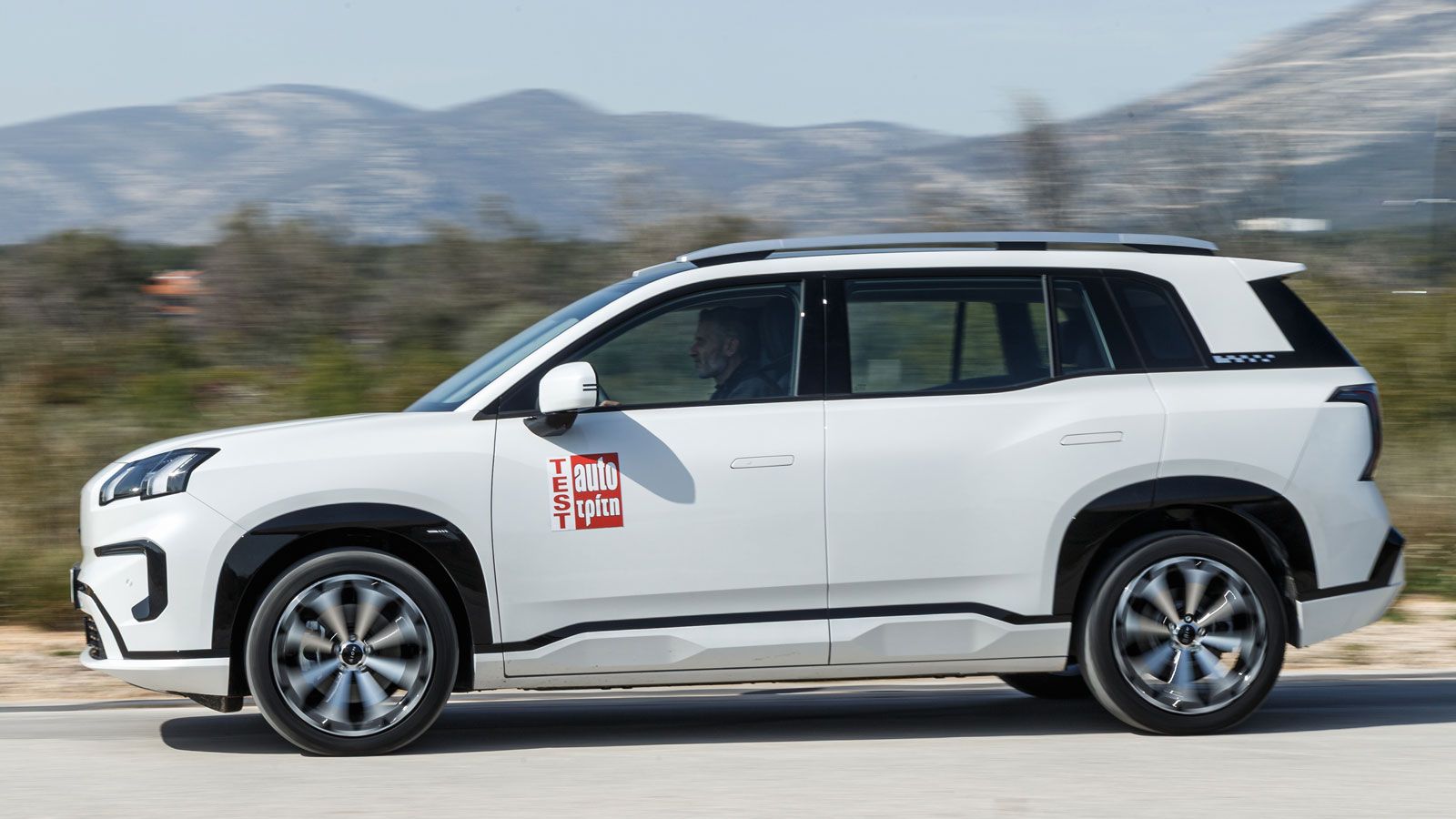 Εκτός της μεγάλης βαθμολογίας στο Euro NCAP το μεσαίο SUV AION V έδειξε και στην δοκιμή τα υψηλά επίπεδα ασφάλειας (φρενάρισμα ακινητοποίησης 100-0 χλ