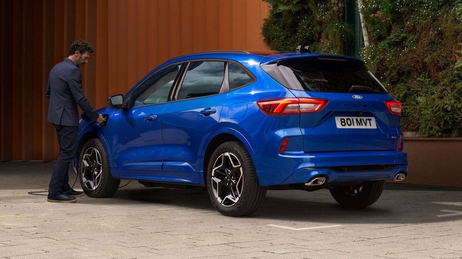 Ford: Γιατί προτείνει επιβράβευση των «ηλεκτρικών χιλιομέτρων» 