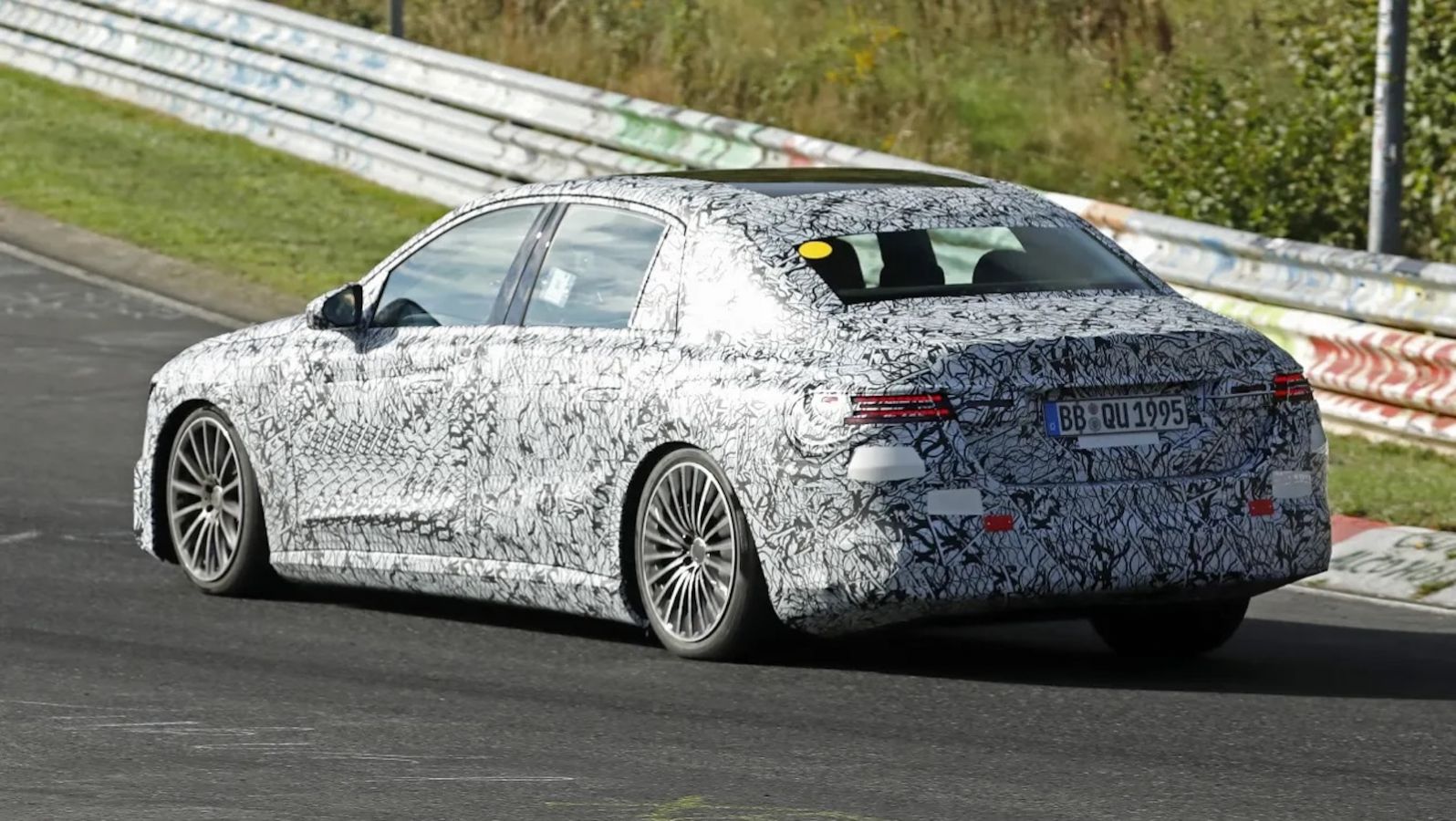 Νέα ηλεκτρική Mercedes E-Class: Τέλος εποχής για το EQE