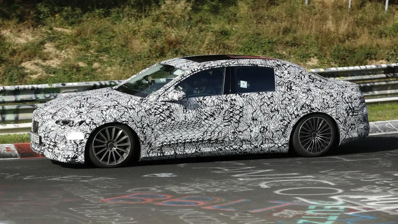 Νέα ηλεκτρική Mercedes E-Class: Τέλος εποχής για το EQE