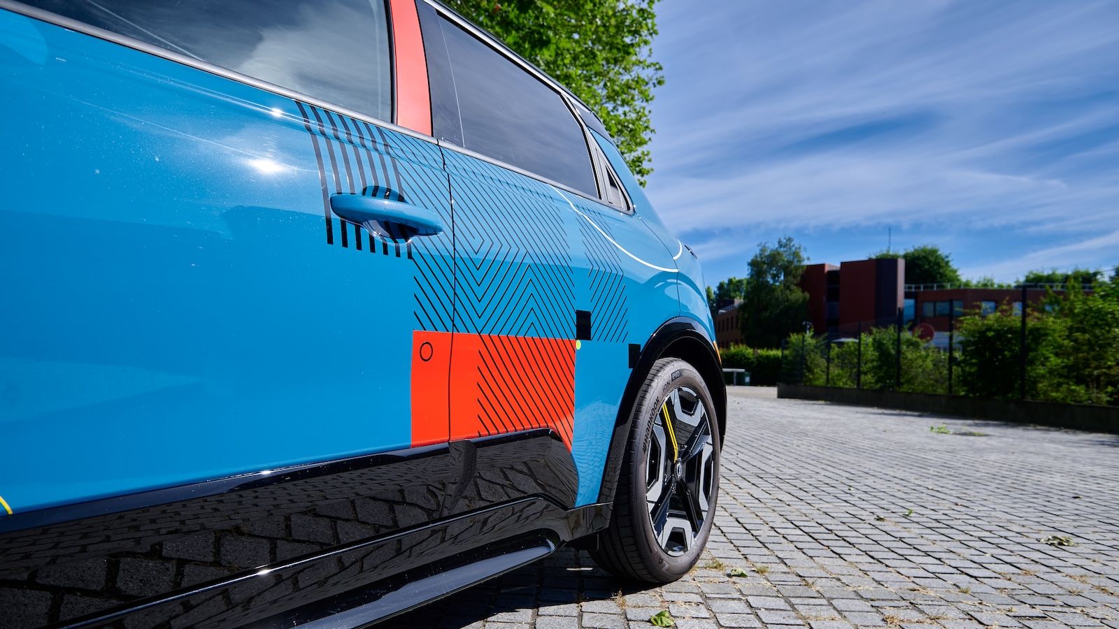Το νέο Nissan Micra γίνεται «κινούμενο έργο τέχνης» 