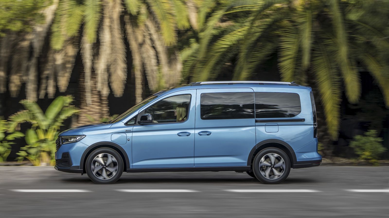 Νέο Ford Tourneo Connect: Οι εκδόσεις, και οι τιμές στην Ελλάδα