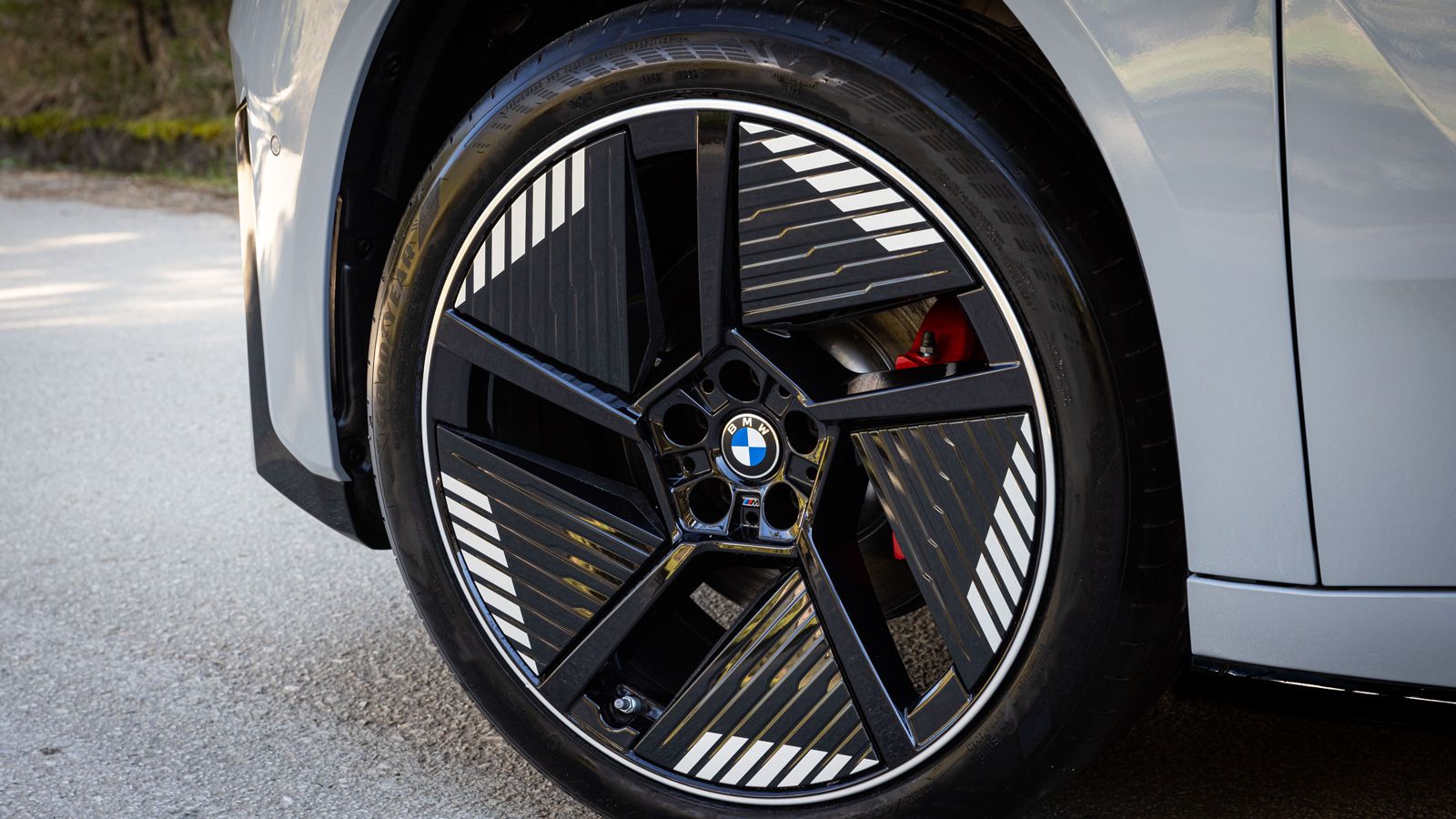Οδηγούμε BMW iX3 50 xDrive -Premium ηλεκτρικό SUV με σπορ διαθέσεις