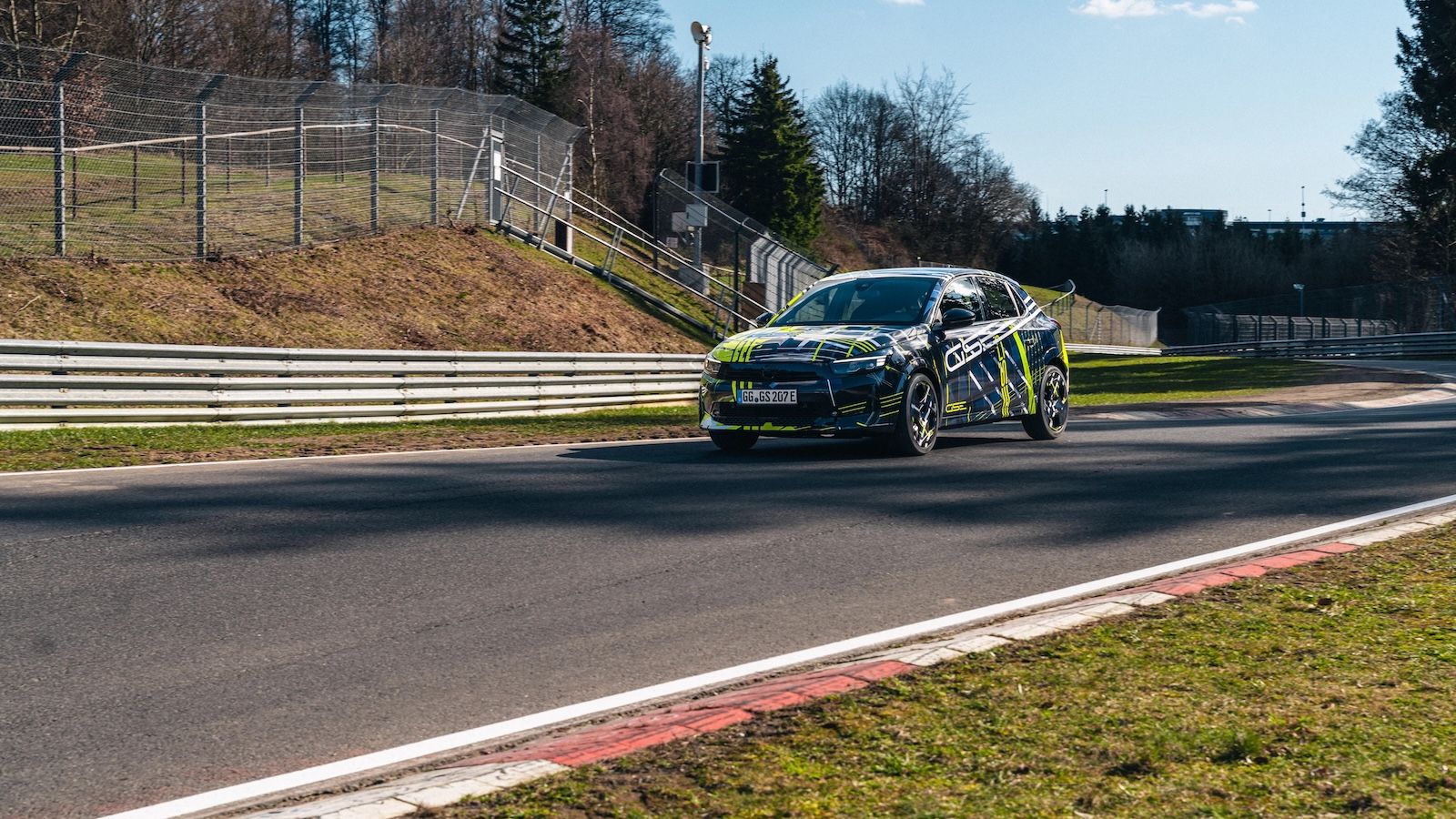 Το Opel Corsa GSE ολοκληρώνει τον κύκλο δοκιμών του στο Nürburgring