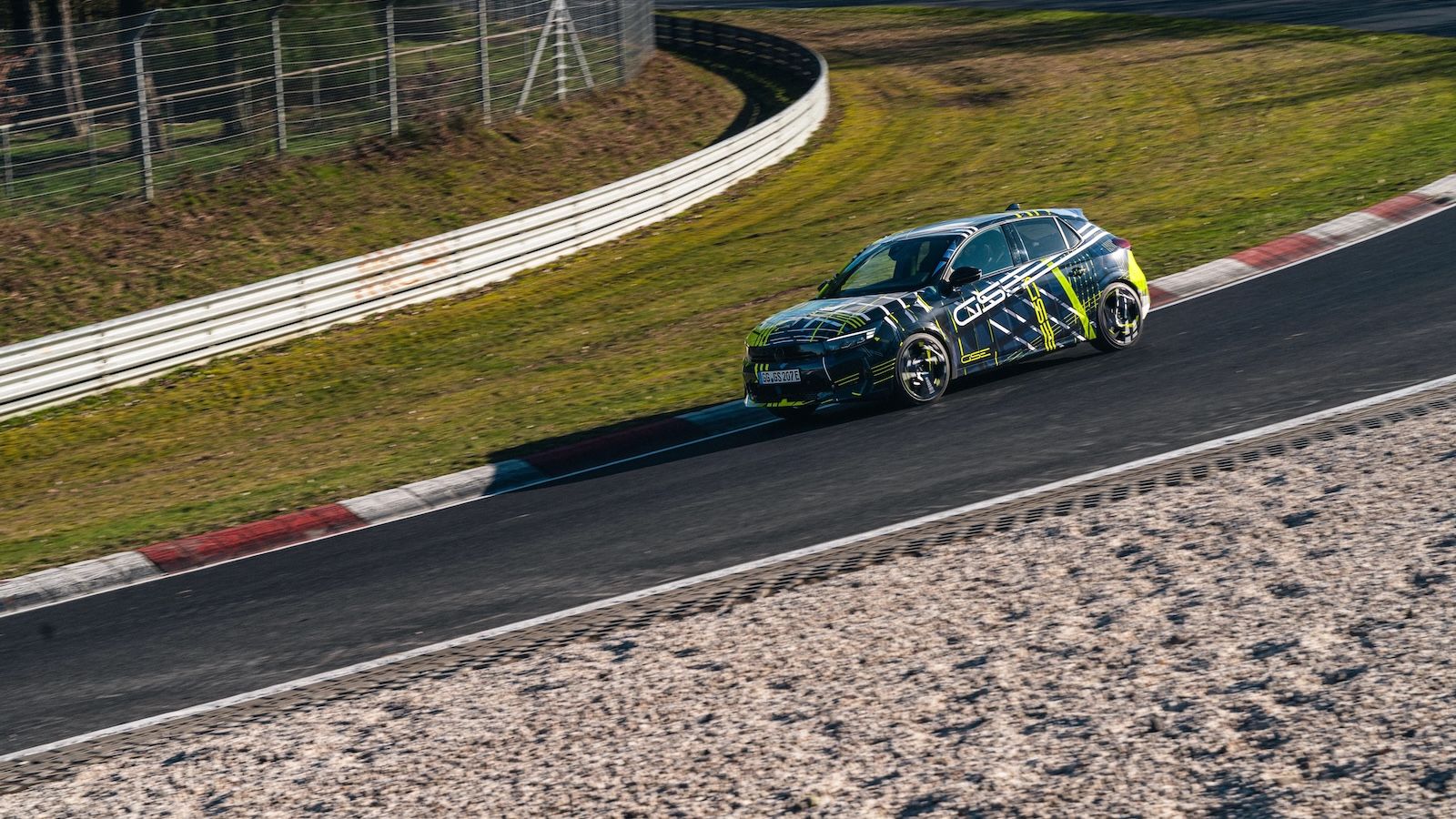 Το Opel Corsa GSE ολοκληρώνει τον κύκλο δοκιμών του στο Nürburgring