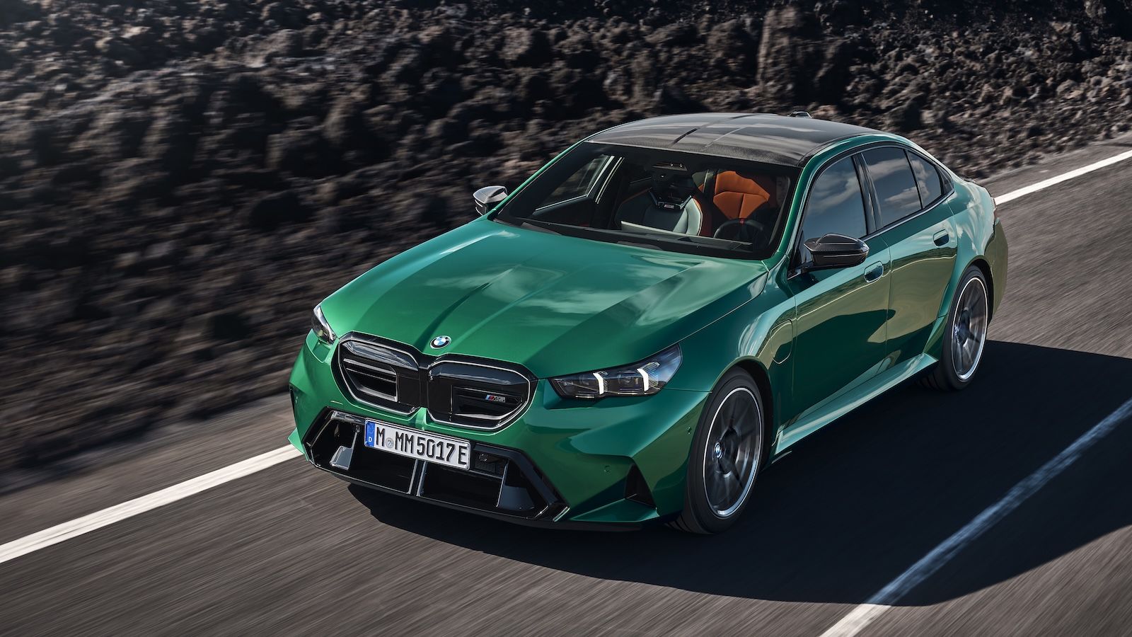 BMW 2026: Aυξημένη αυτονομία σε iX1 και iX2, ταχύτερη φόρτιση για iX3, προετοιμασία M5 και XM για Euro 7