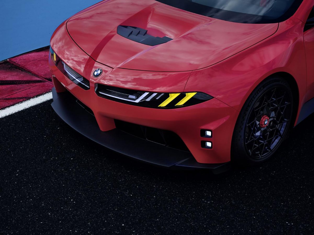 Αποκάλυψη στο Le Mans: Αυτή είναι η επόμενη ηλεκτρική BMW M με 4 μοτέρ!