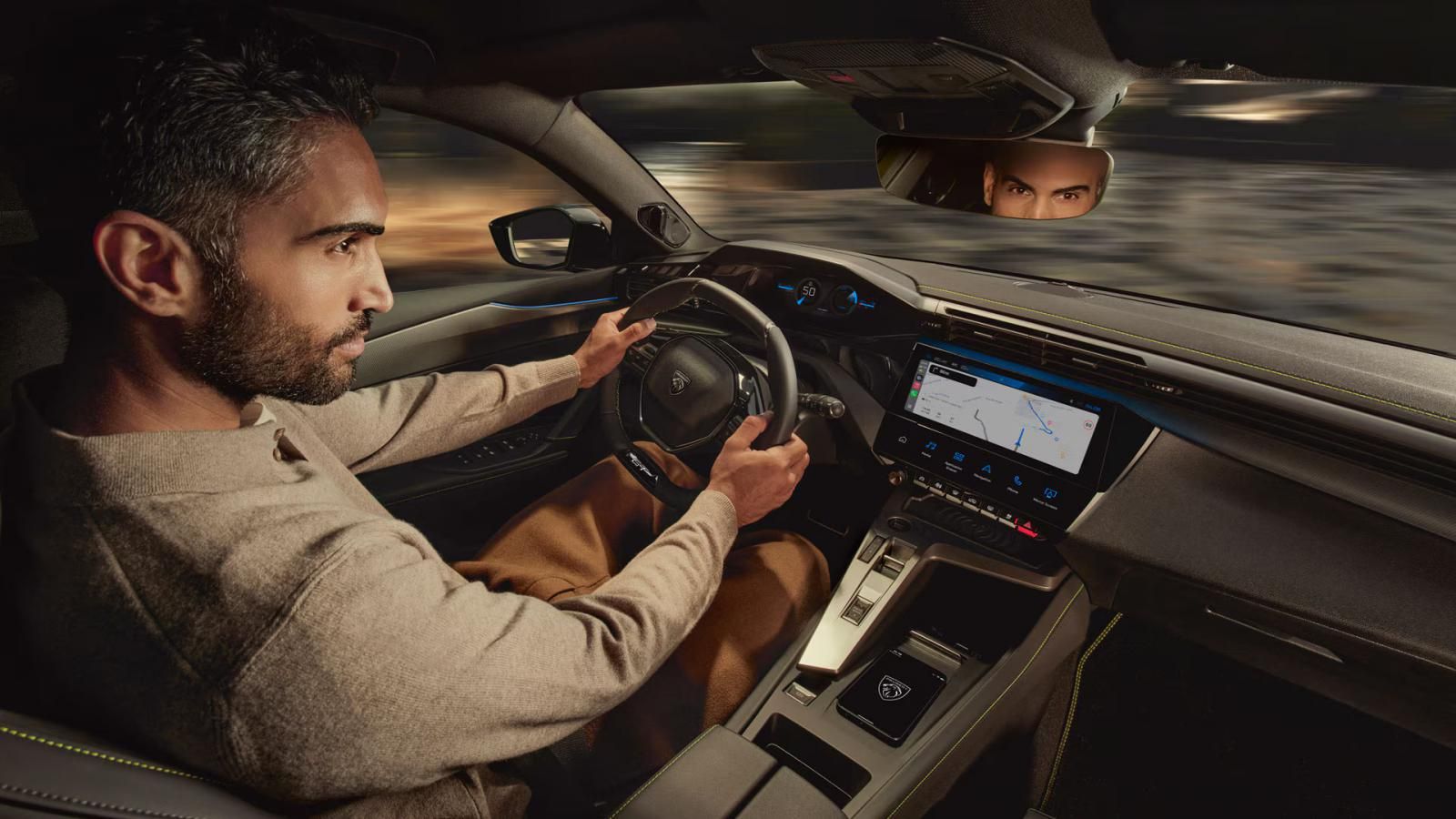 Στην Ελλάδα το ανανεωμένο Peugeot 408: Με νέα εμφάνιση και τιμή από 28.600€