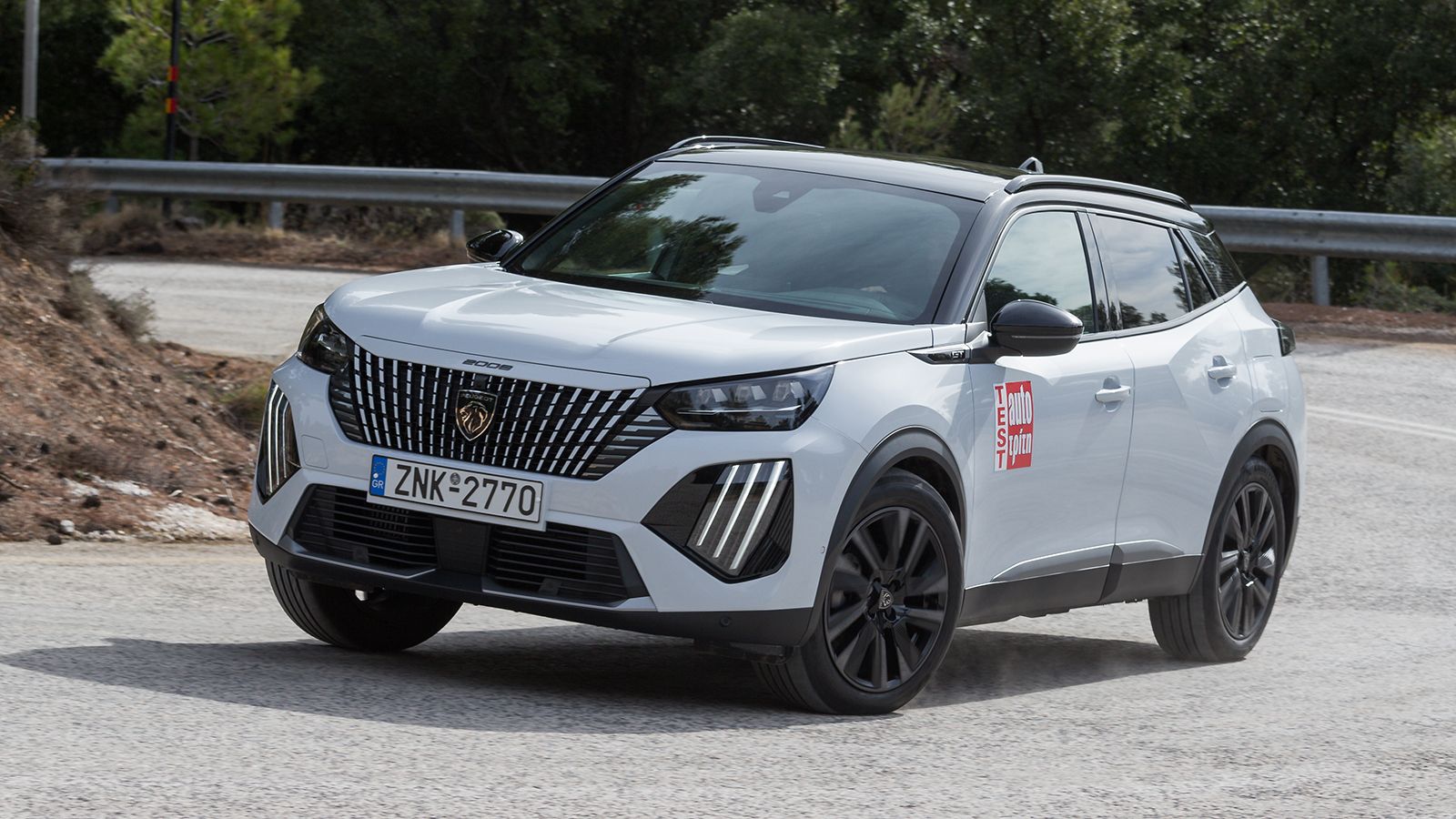 Η βασική έκδοση των 100 ίππων του Peugeot 2008 είναι η φθηνότερη στην γκάμα του αφού ξεκινά από 22.700 ευρώ, συνδυάζοντας αυτή τη χαμηλή τιμή αγοράς μ