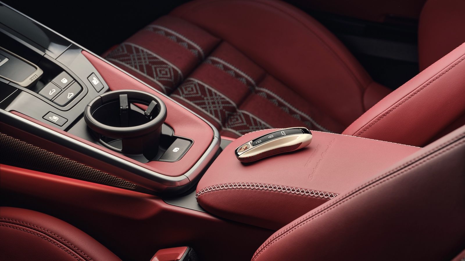 Porsche 911 Turbo S Sadu Edition: Συλλεκτική έκδοση που τιμά την παράδοση του Κουβέιτ