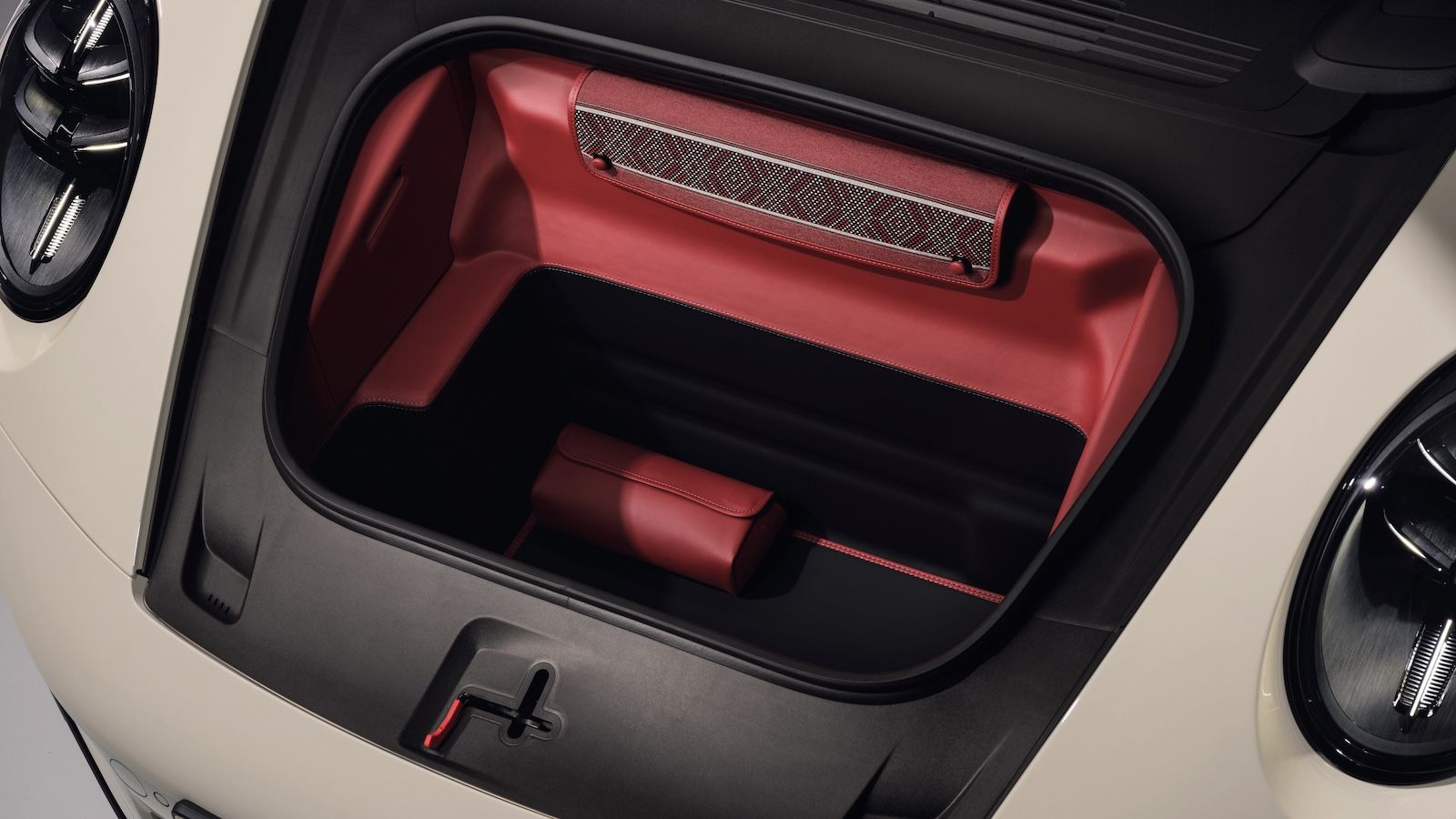 Porsche 911 Turbo S Sadu Edition: Συλλεκτική έκδοση που τιμά την παράδοση του Κουβέιτ