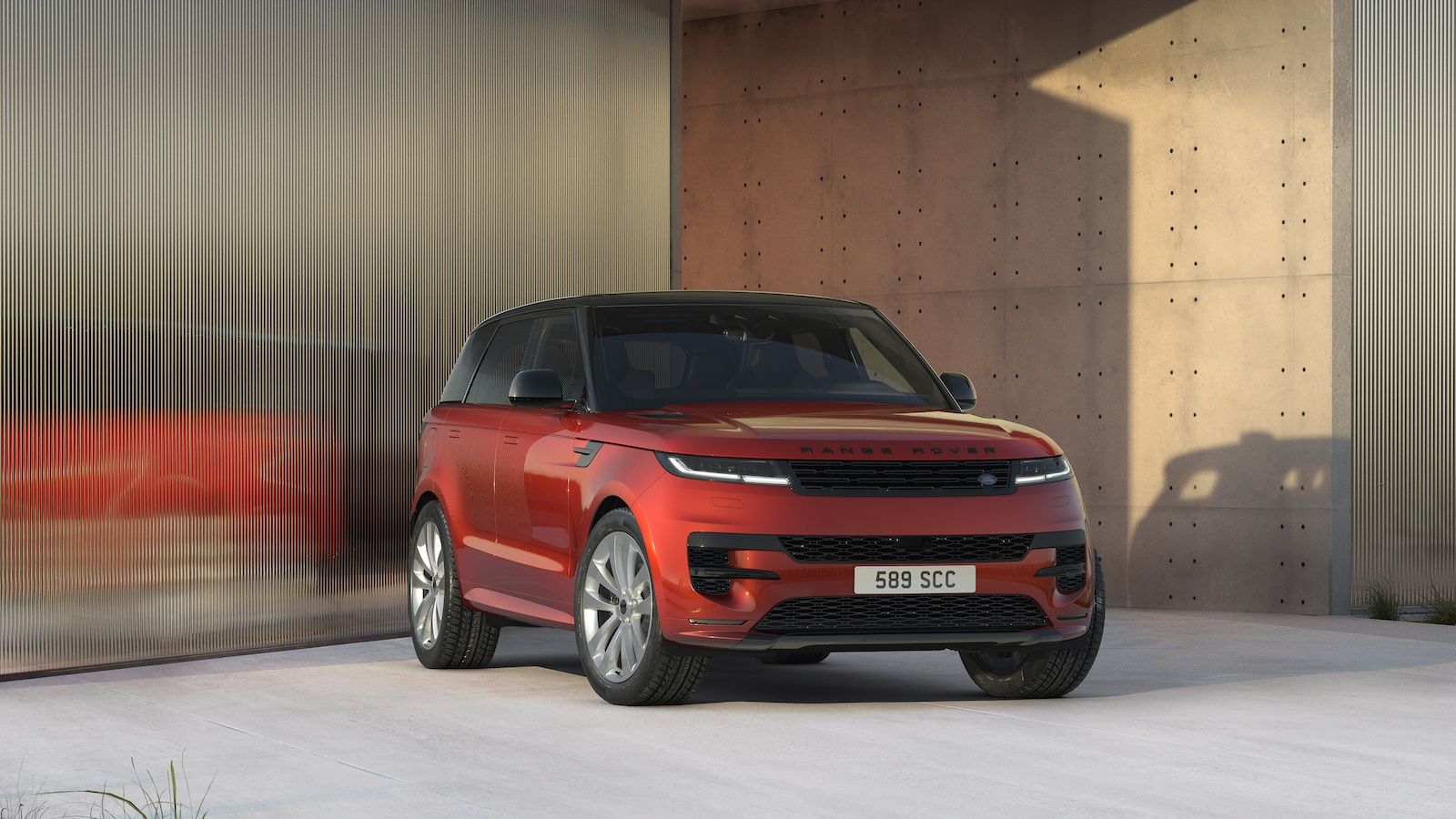 Η Land Rover έφτιαξε μιας νέα έκδοση περιορισμένης παραγωγής για το Range Rover Sport, η οποία ονομάζεται Twenty Edition και σηματοδοτεί τη συμπλήρωση