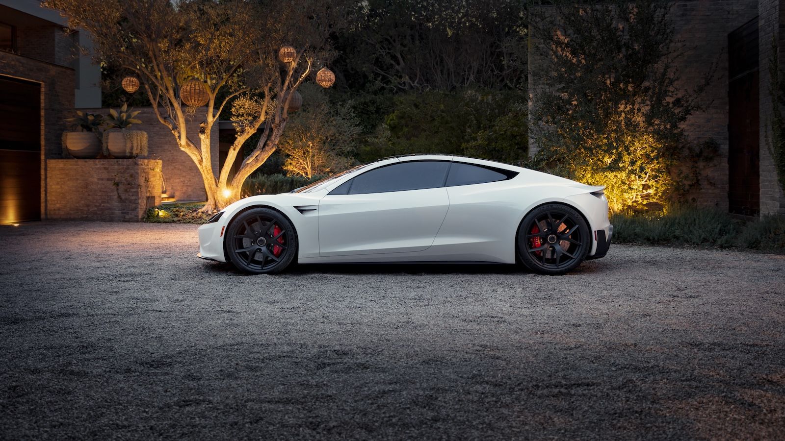 Tesla Roadster: Πρεμιέρα τον Απρίλιο μετά από 10 χρόνια αναμονής!