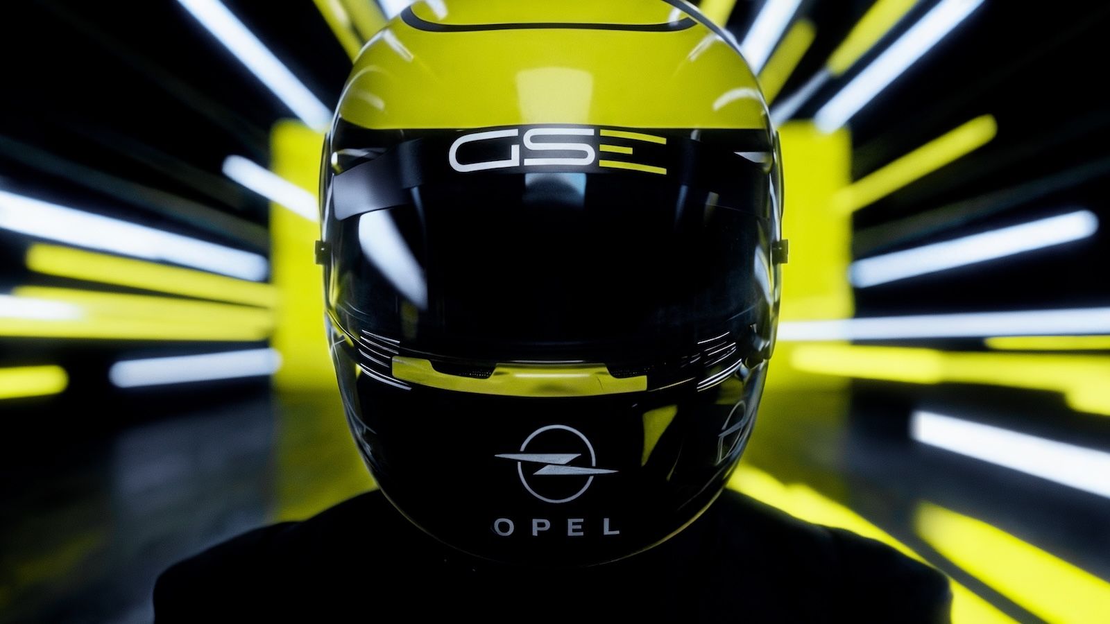 Η Sophia Flörsch αναλαμβάνει ρόλο οδηγού εξέλιξης στην Opel GSE Formula E Team